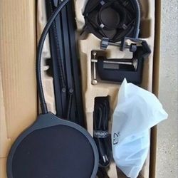 Maono Podcasting Microphone Kit Brand