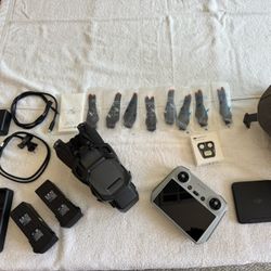 DJI Mavic 3 Pro Fly More Combo