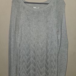 Like new womens sweater size L
