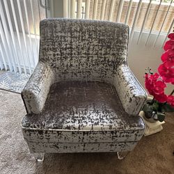 Accent Chairs