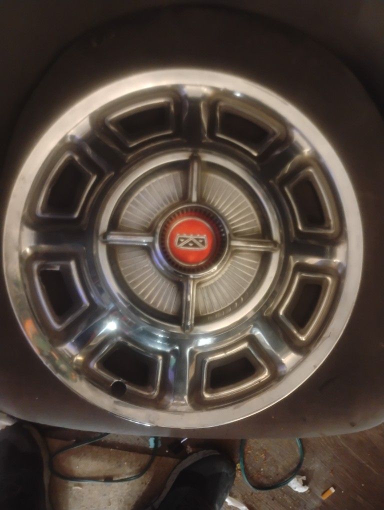 (1) Hubcaps For 1966 Ford Fairlane /Ranchero 14"