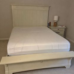 Pure Wood, off-white bedframe with mattress and box scooping included