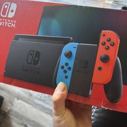 Nintendo Switch 