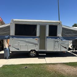 2005 Rockwood Tent Trailer
