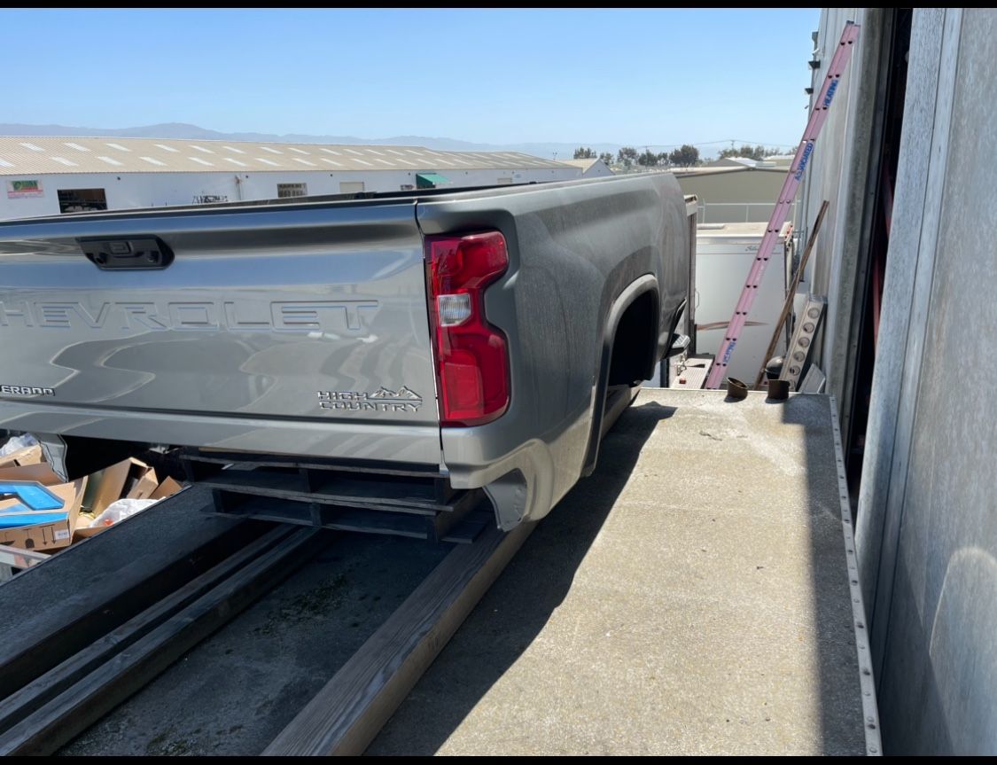 2019-2024 Silverado High Country 3500 8ft Long Bed