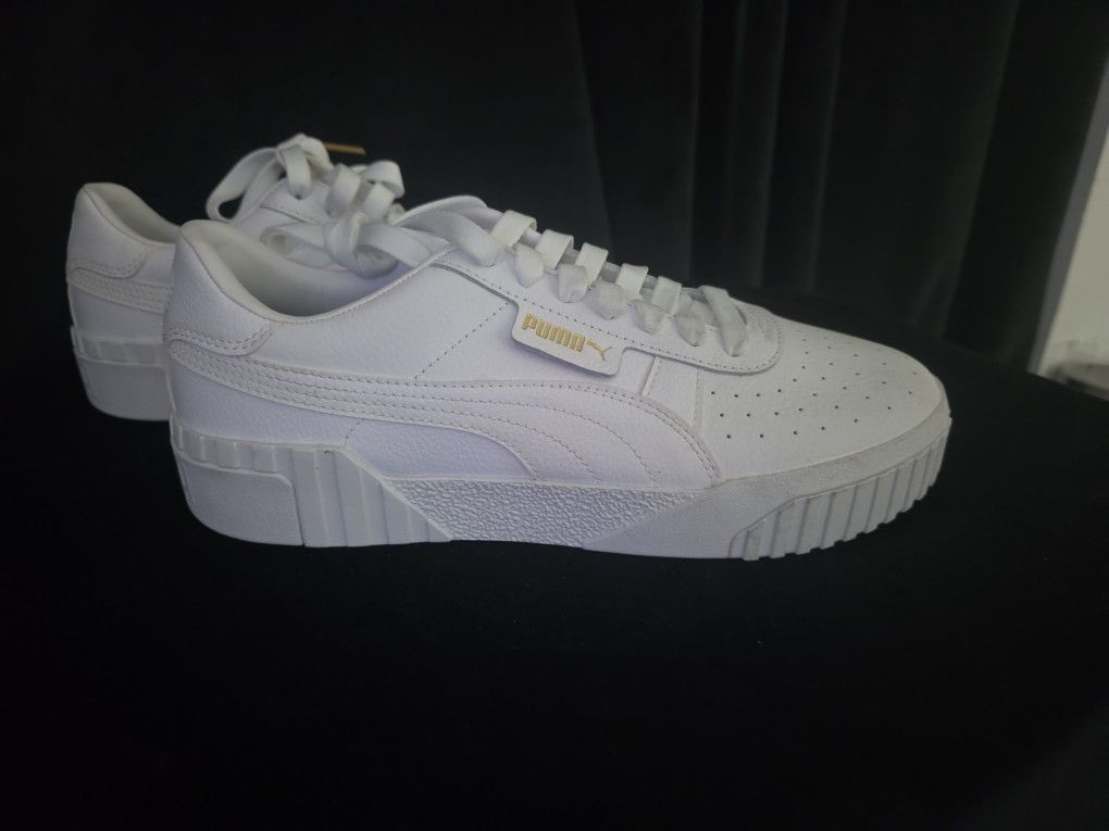 PUMA WHITE SNEAKERS 