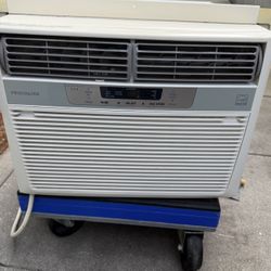 Frigidaire Window Air Conditioner - 10,000 BTU