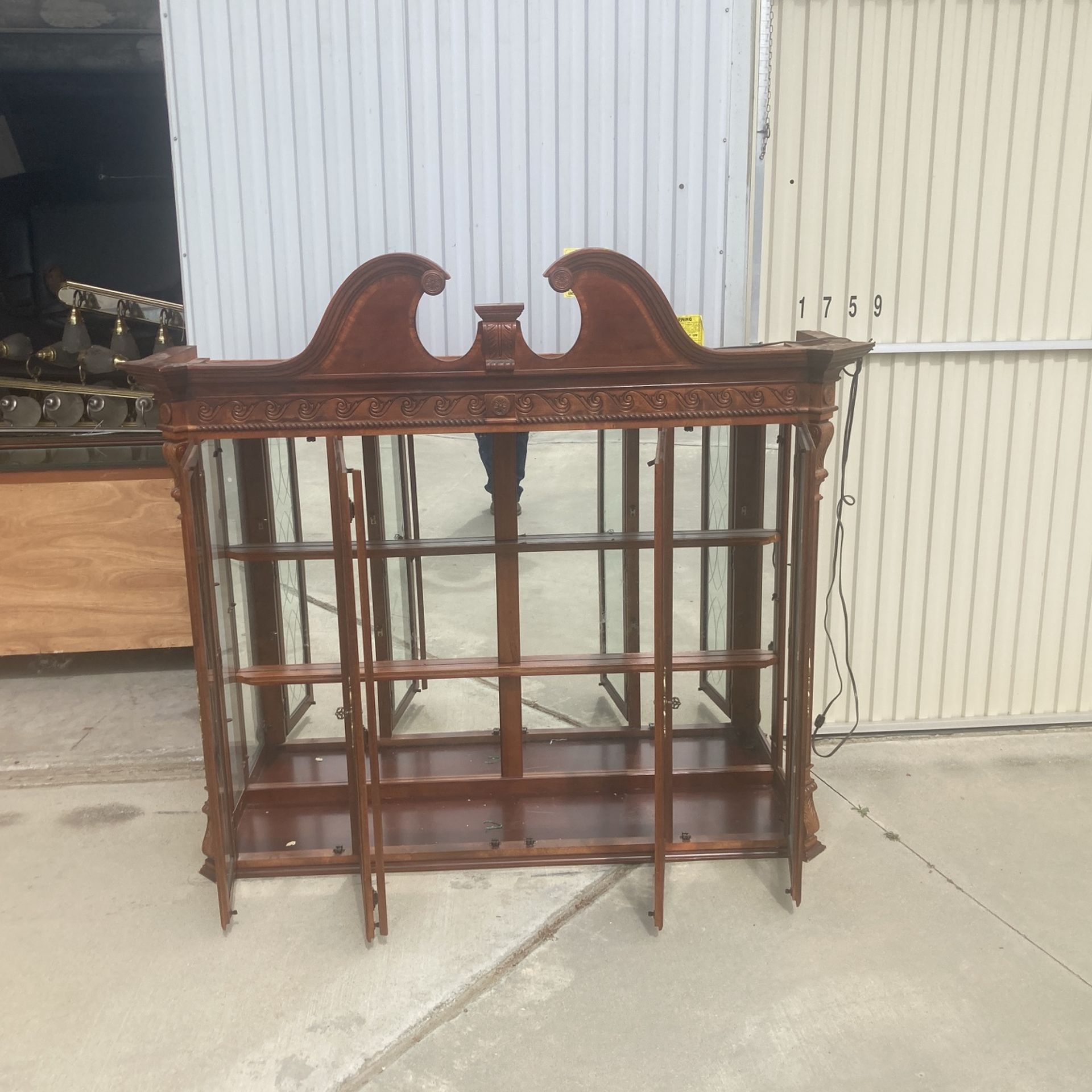 China Cabinet/ Glass Mirrored Cabinet With Lights