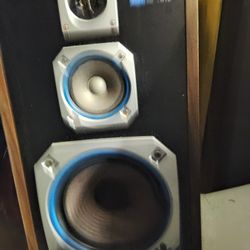 2 Speakers