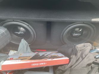 2 Skar Audio Dual Subwoofer Box 12s