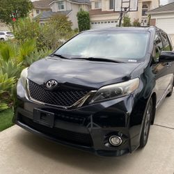 2017 Toyota Sienna