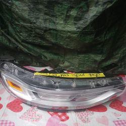 2020-21 Kia Soul Right Headlight 