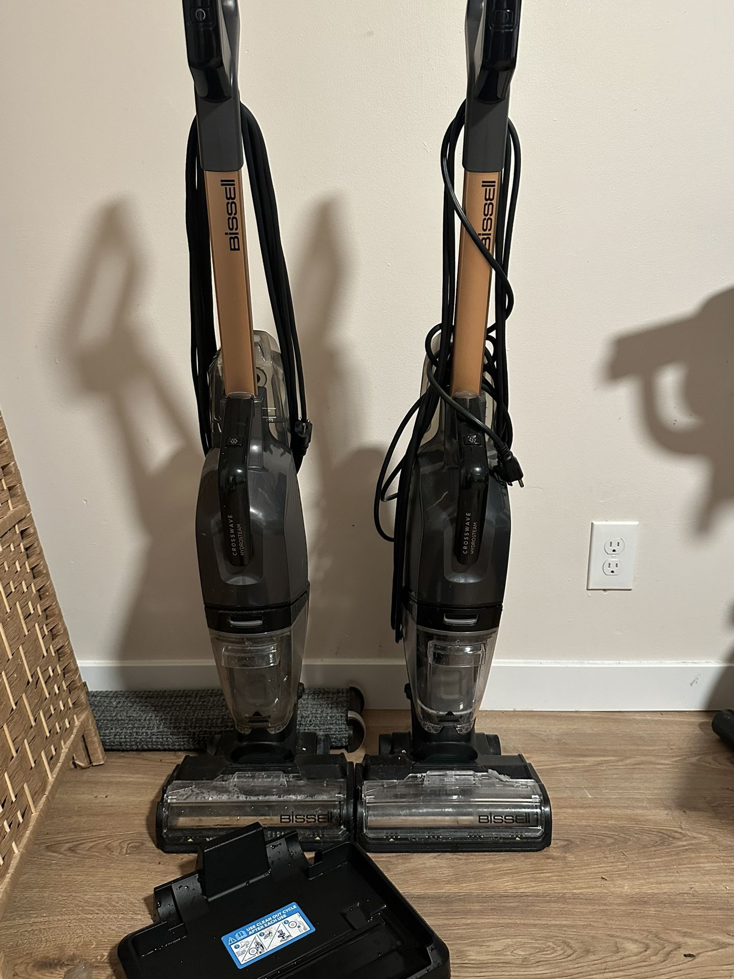 Bissel CROSSWAVE hydro steam Floor Scrubber is