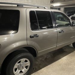 2002 Ford Explorer