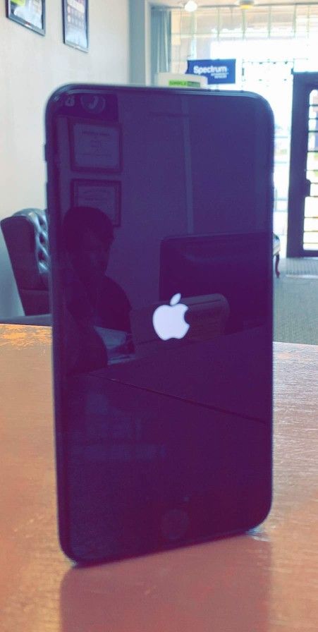 Apple iPhone 7 Plus 256Gb / 128Gb / 32Gb - Unlocked / ATT T-Mobile Verizon Sprint Starting @
