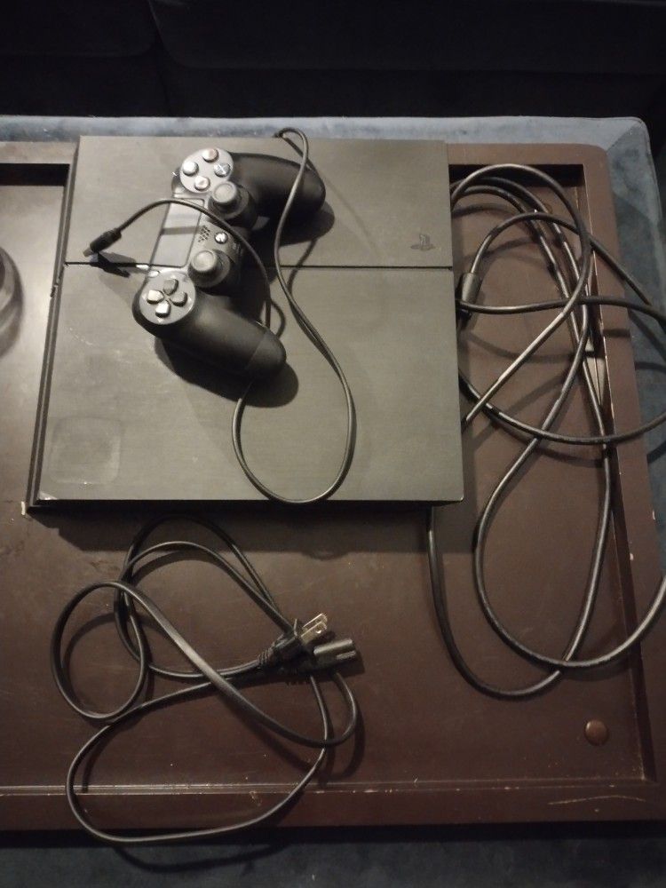Sony PlayStation 4 System With Cords And Controller (READ DESC)