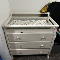 Dresser/baby Changing Table