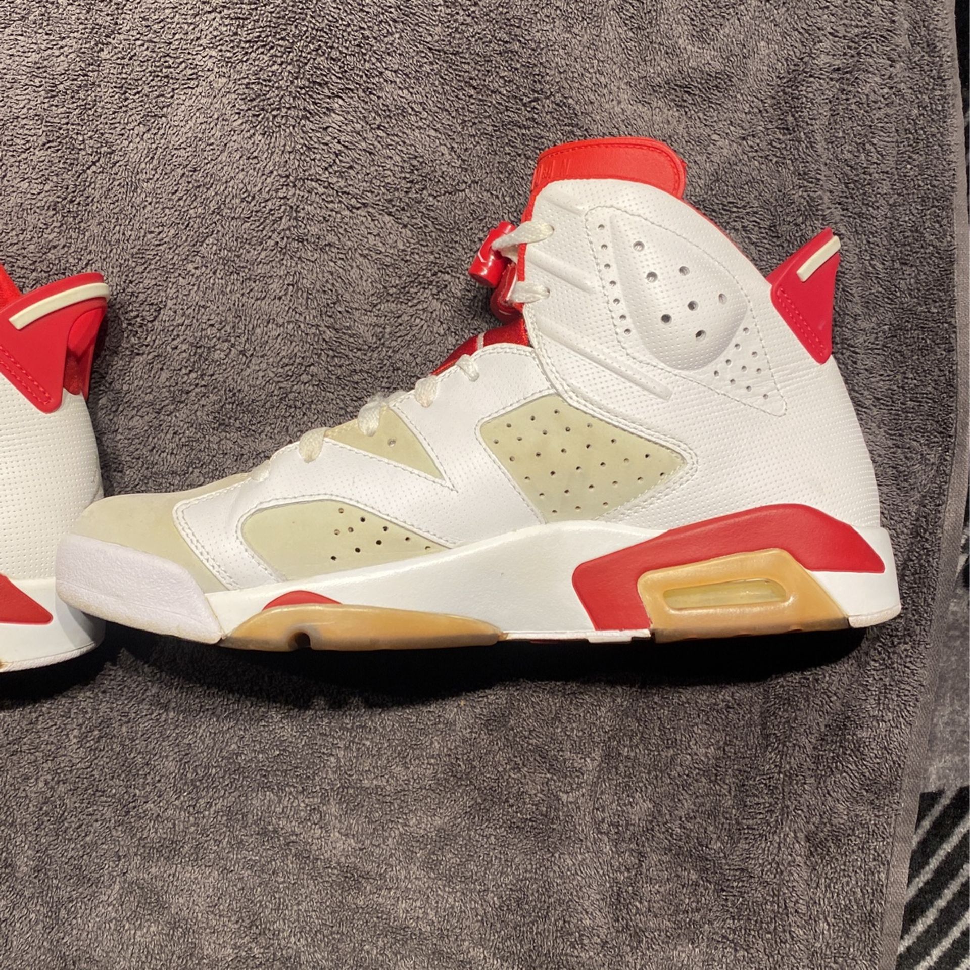 Jordan 6 Retro