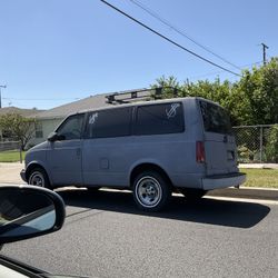 Astro van For parts Or Whole Works Excellent 