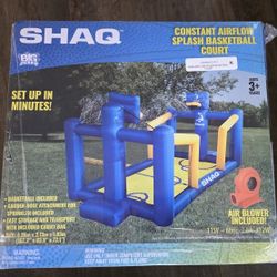 SHAQ BIG AIR SPLASH Inflatable Basketball Court.