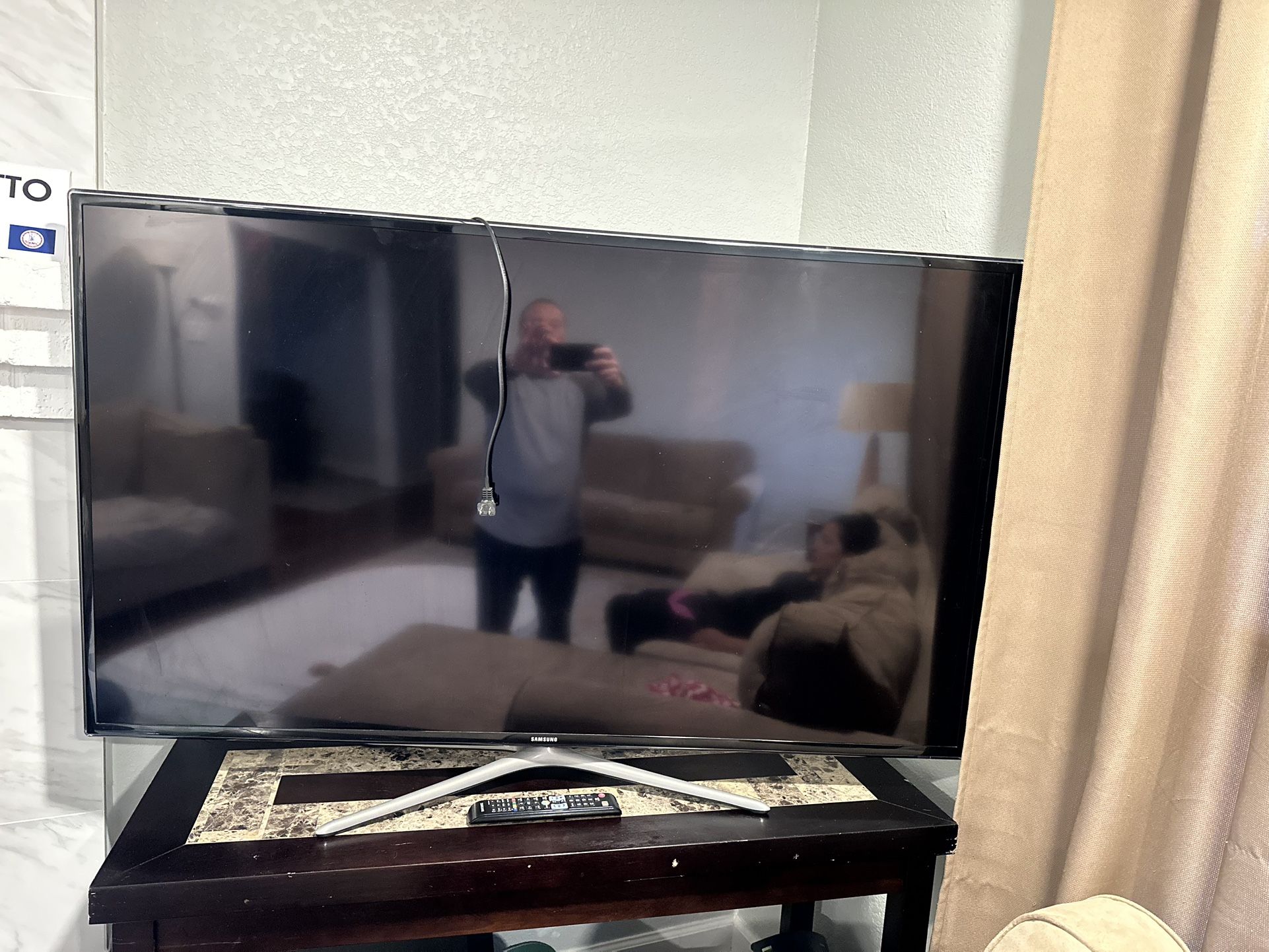 3 TVs For $160 - 32’ , 50’ , 60’ TVs