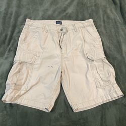 Men’s Levi’s Beige Cargo Shorts Size 38