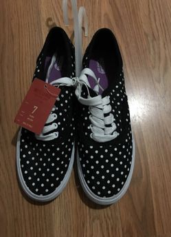Mossimo women's size 7 shoes