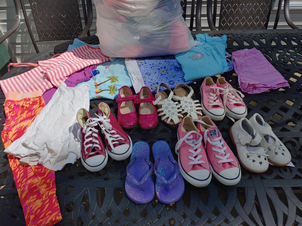 Girls Clothes Size 4 to 7 and shoes size 11.5 to youth size 3