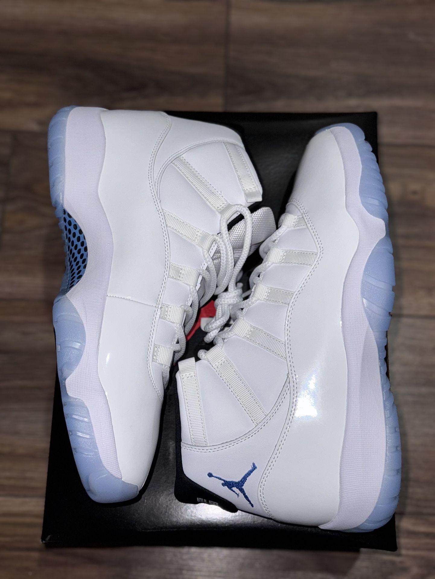 Size 11.5 Air Jordan 11 Retro 2024 Legend Blue / Columbia  display picture 2