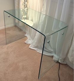 Modern Glass Computer Desk – Excellent Condition – $200 – Carlsbad