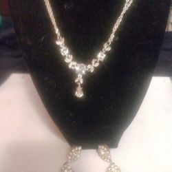 Vintage Crystal Necklace And Clip-on Earrings That Match