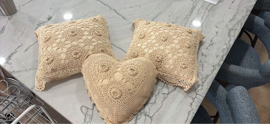 Vintage keeco Crochet Decorative Pillows Set of 3