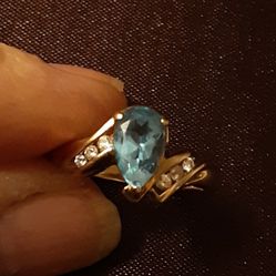 Vintage 10 Kt Yellow Gold Aquamarine & Diamond Ring
