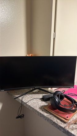 34 in monitor