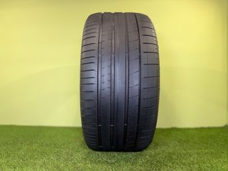 325/35/23 Pirelli PZero MO