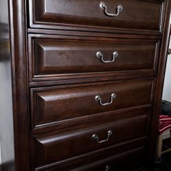 Cabinet one large and two small Make A Offer 