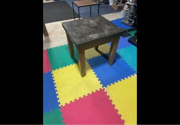 Recliner coffee and end table