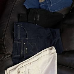 Men’s Wrangler And Levi Jeans