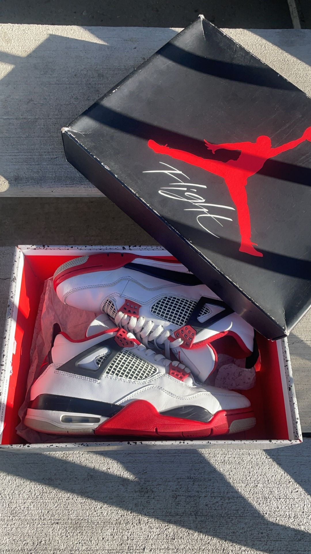 Jordan 4 Fire Reds