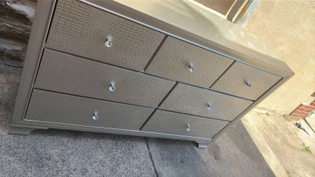 Champagne Faux Crocodile Dresser set 4-Piece
