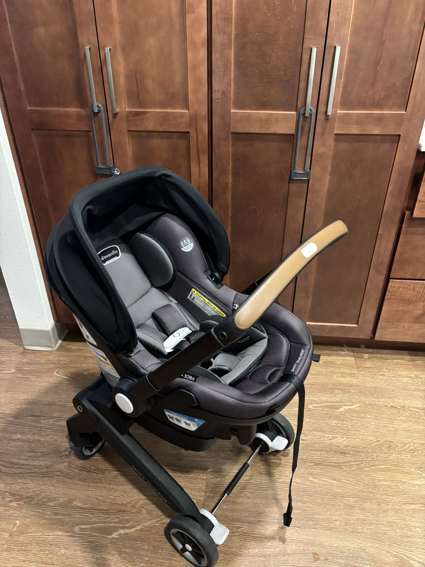 Evenflo Shyft Dualride