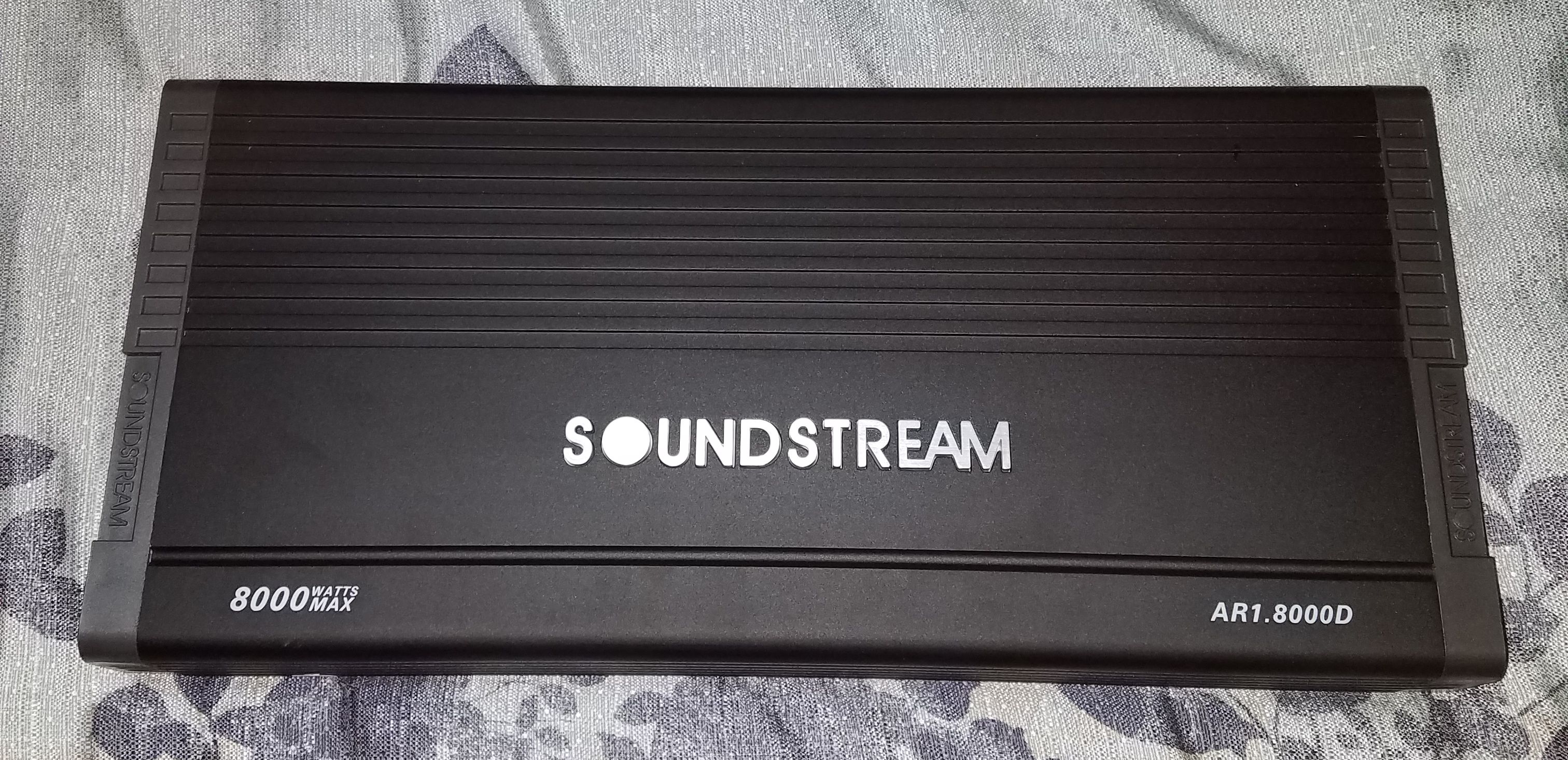 Soundstream ar1 8000