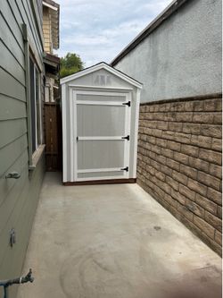 Shed 5x12x8H