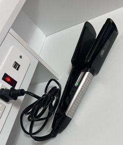 InfinitiPRO by Conair Tourmaline Ceramic Flat Iron Hair Straightener.