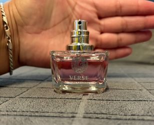 Verse pink crystal perfume
