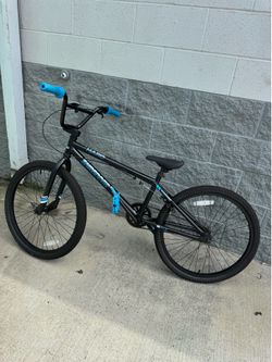 Haro Shredder Pro BMX BIKE