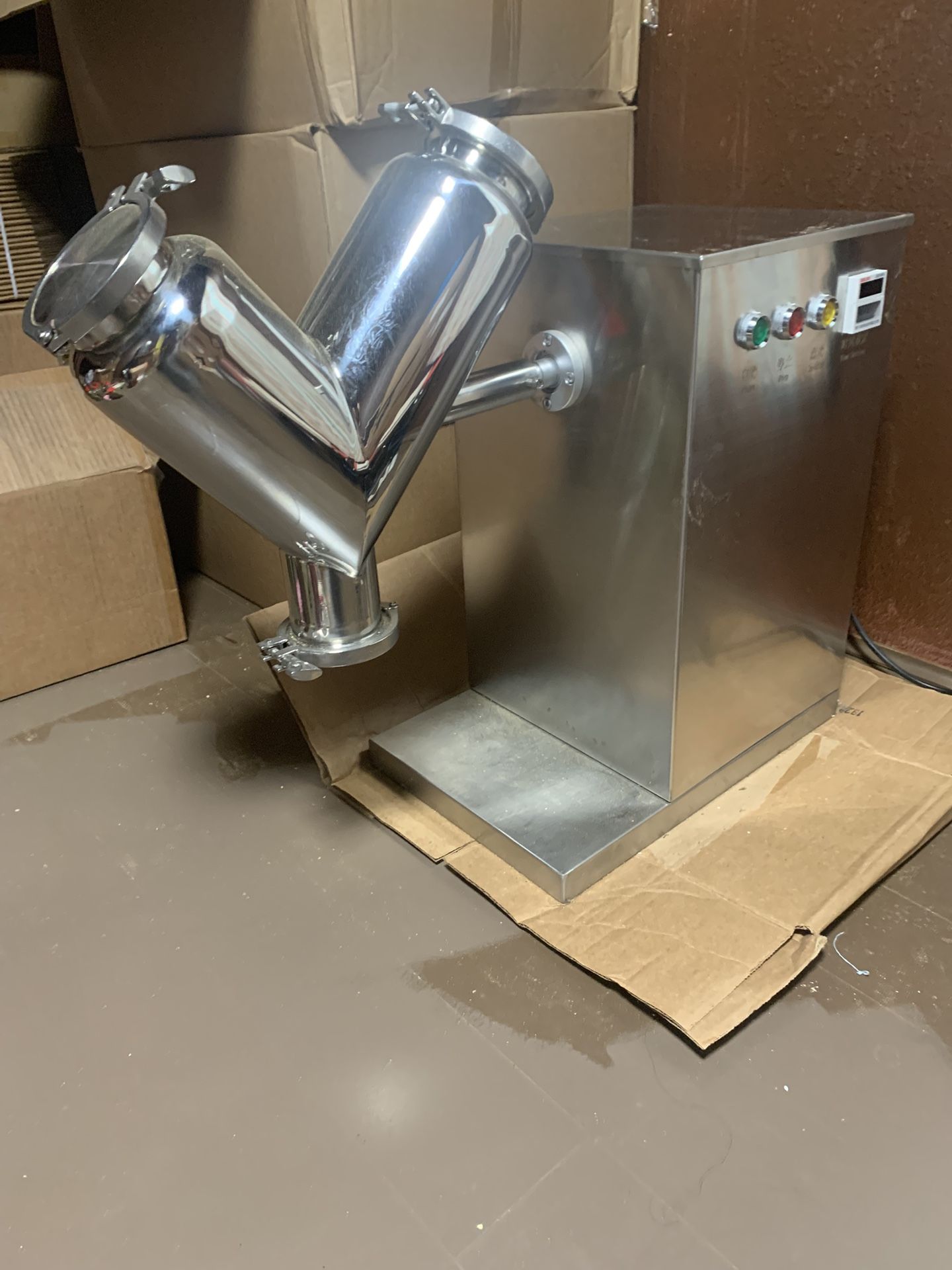 V Shape Powder Mixer