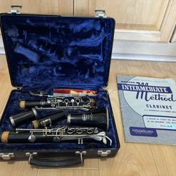 Vintage Bundy Selmer Resonite Clarinet With Book & Accessories 