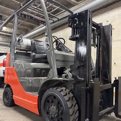 Toyota M8, latest model,5500 lb capacity forklift