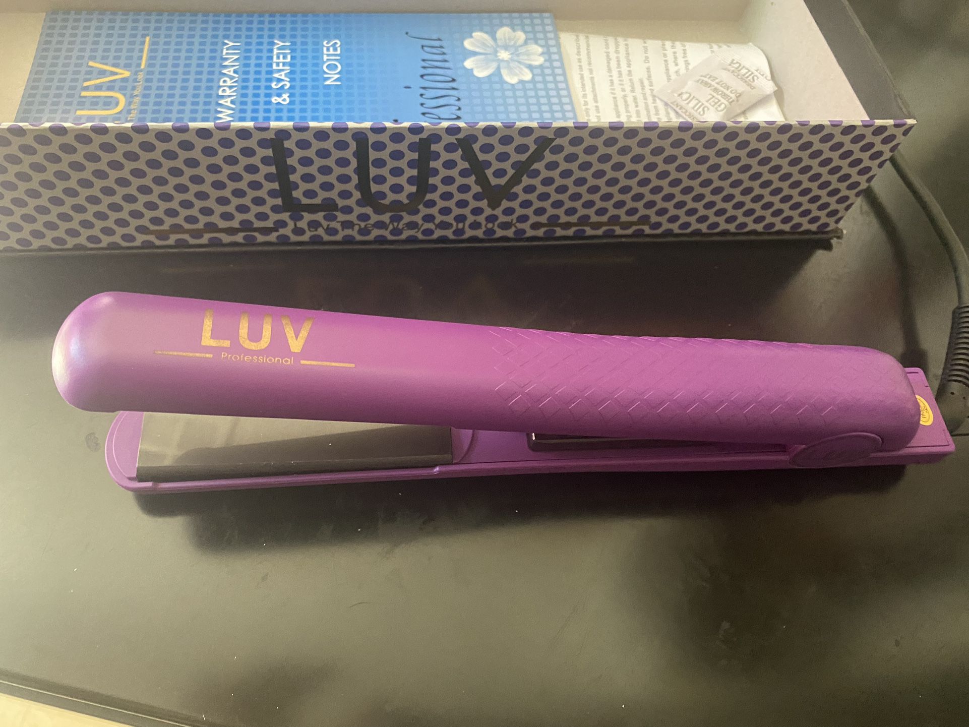Pur Luv New Straightener
